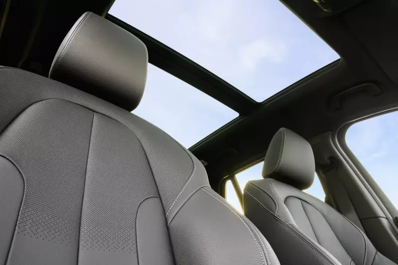 Difference Between Sunroof and Moonroof