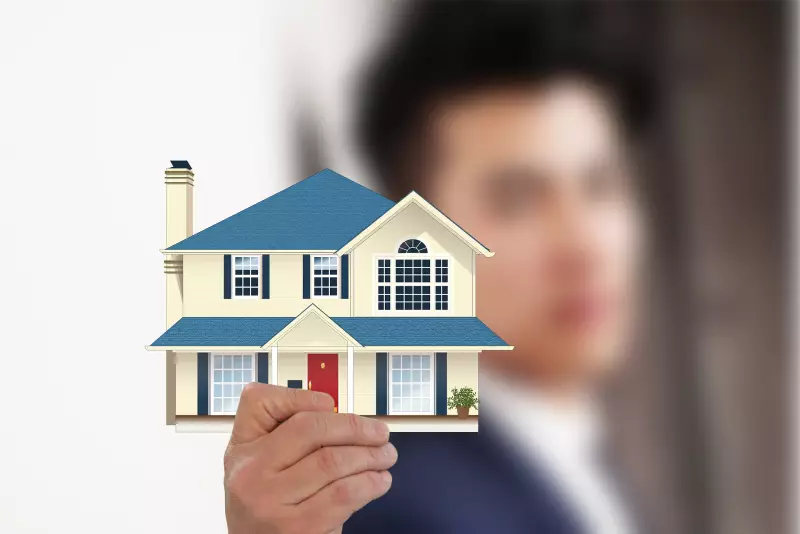 real estate broker
